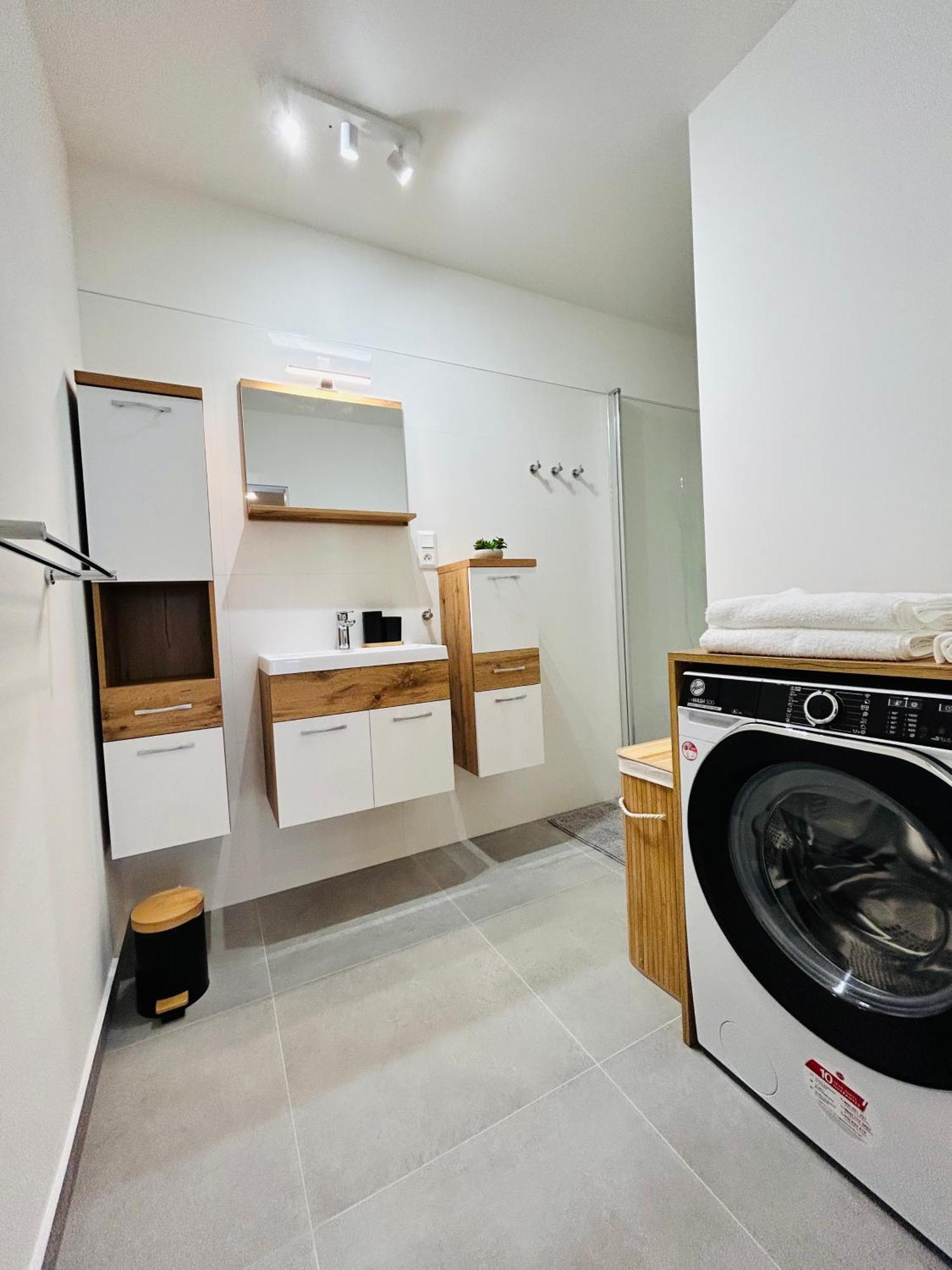 Apartman Novumspot Prešov Exteriör bild